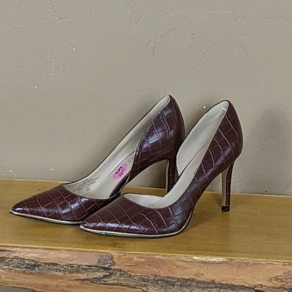 Marc Fisher Size 5.5 Nwt Darlina Croc Embossed heels